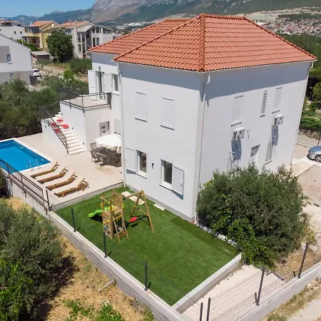 Villa Aquero 度假居 *