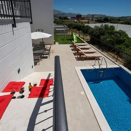 Villa Aquero 度假居 索林